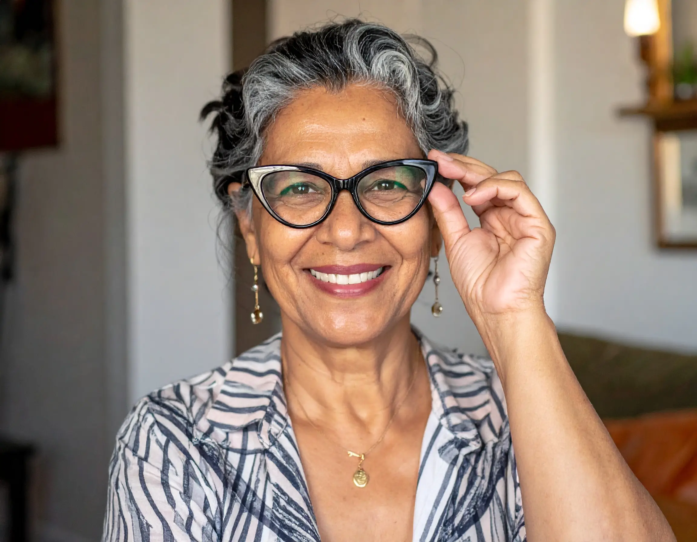 2 Find the Perfect Glasses for Older Faces: Flatter Your Features with Confidence